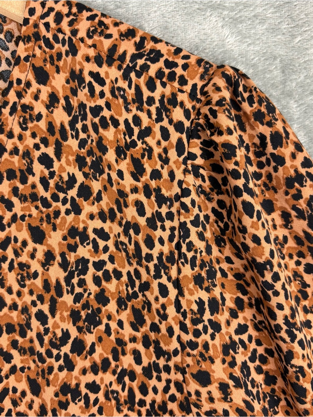 Tuckernuck Pomander Place Top Womens XL Brown Leopard Print V-Neck - Picture 8 of 10